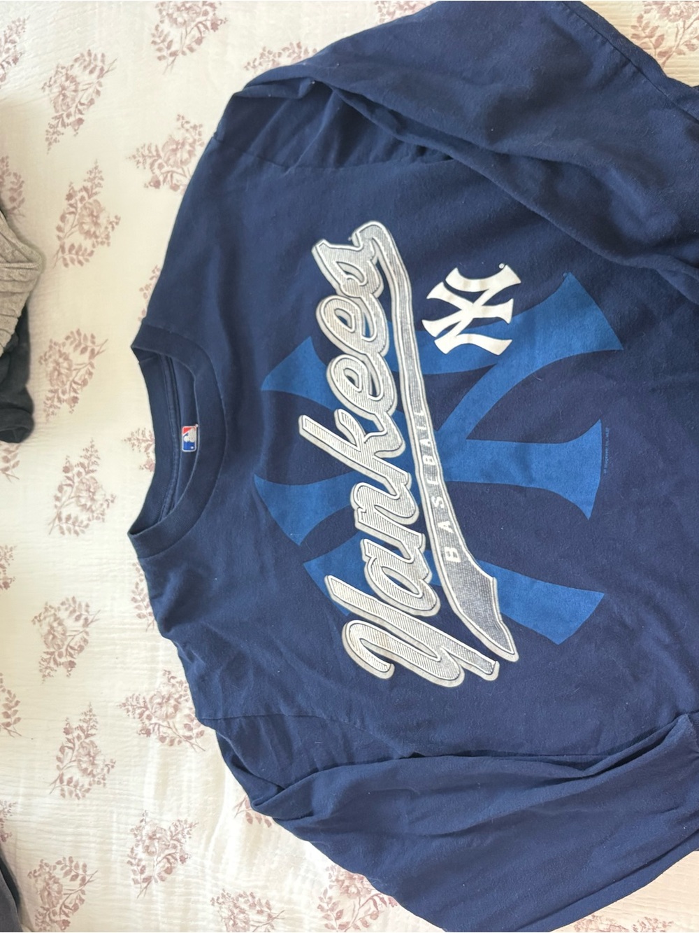 Genuine Merchandise Navy & White Yankees Crewneck Sweatshirt